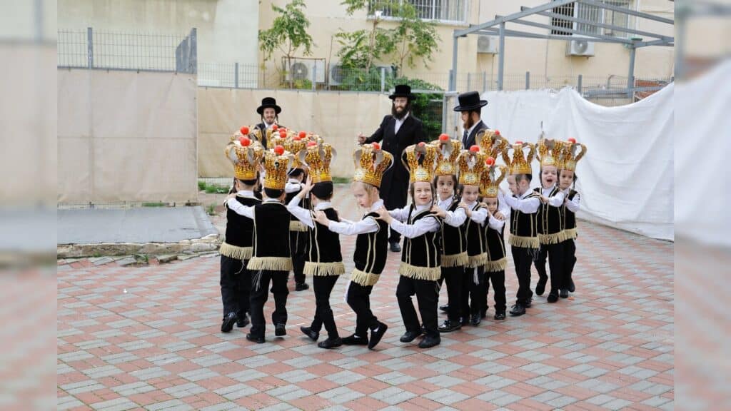 גלריה: בת"ת בעלזא בחיפה חגגו את ה'חומש סעודה'