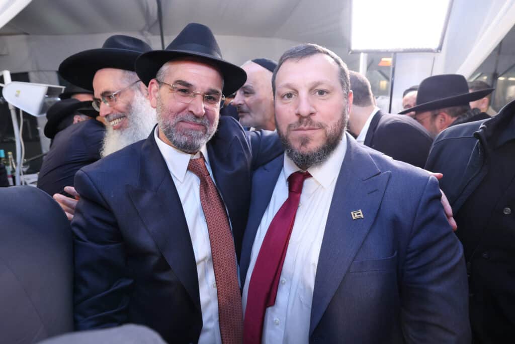 יו"ר המועצה הדתית השיא את בנו: האדמו"ר בירך בחופה