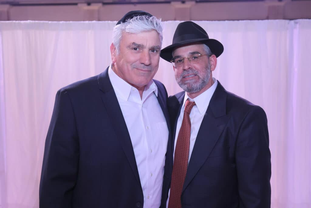 יו"ר המועצה הדתית השיא את בנו: האדמו"ר בירך בחופה