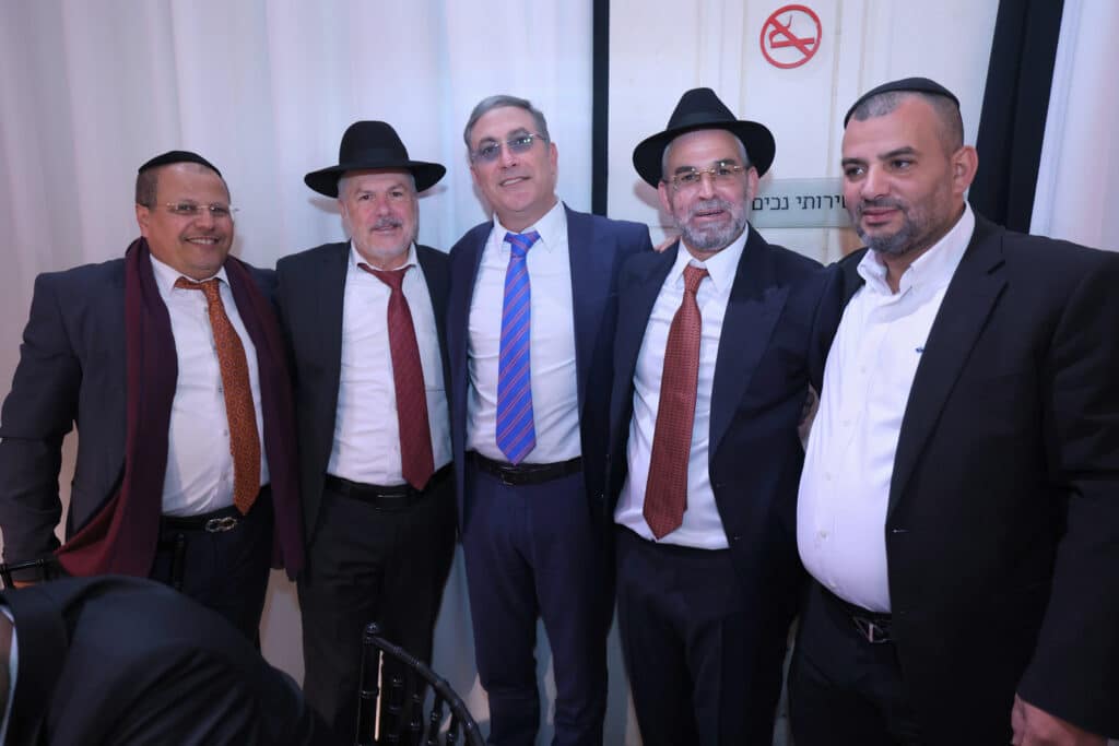 יו"ר המועצה הדתית השיא את בנו: האדמו"ר בירך בחופה