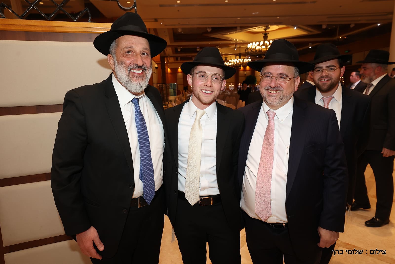 הרב של 'אסם' השיא את בנו - כולם עלו לאחל מזל טוב