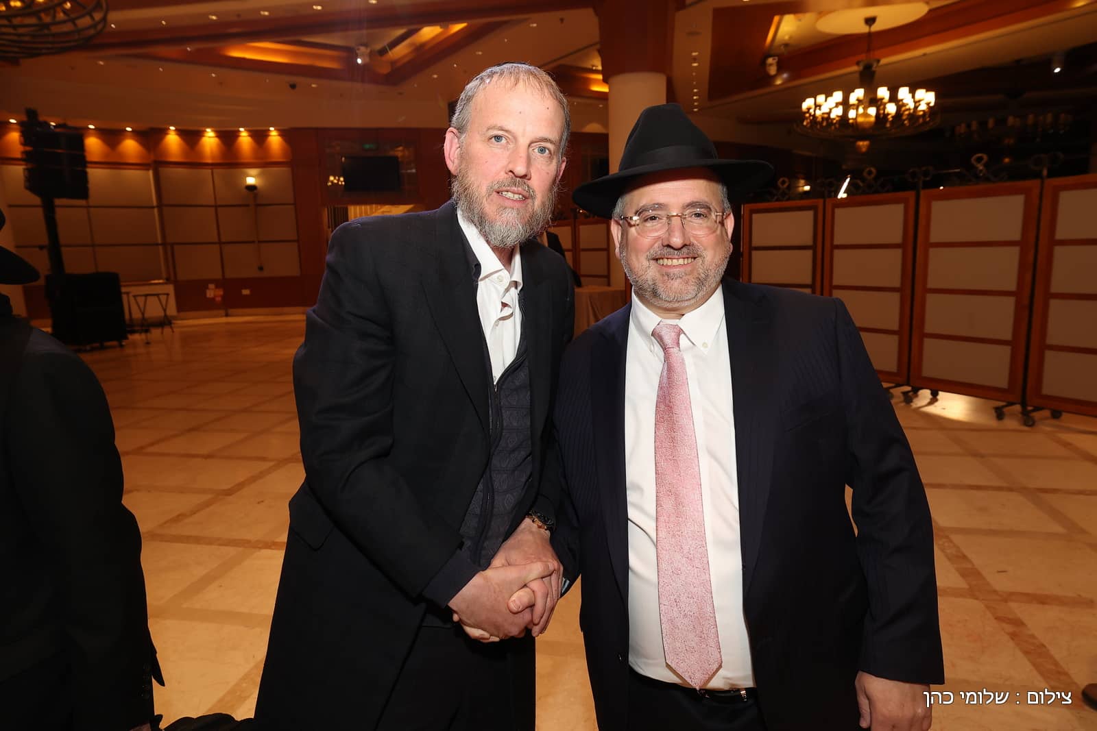 הרב של 'אסם' השיא את בנו - כולם עלו לאחל מזל טוב