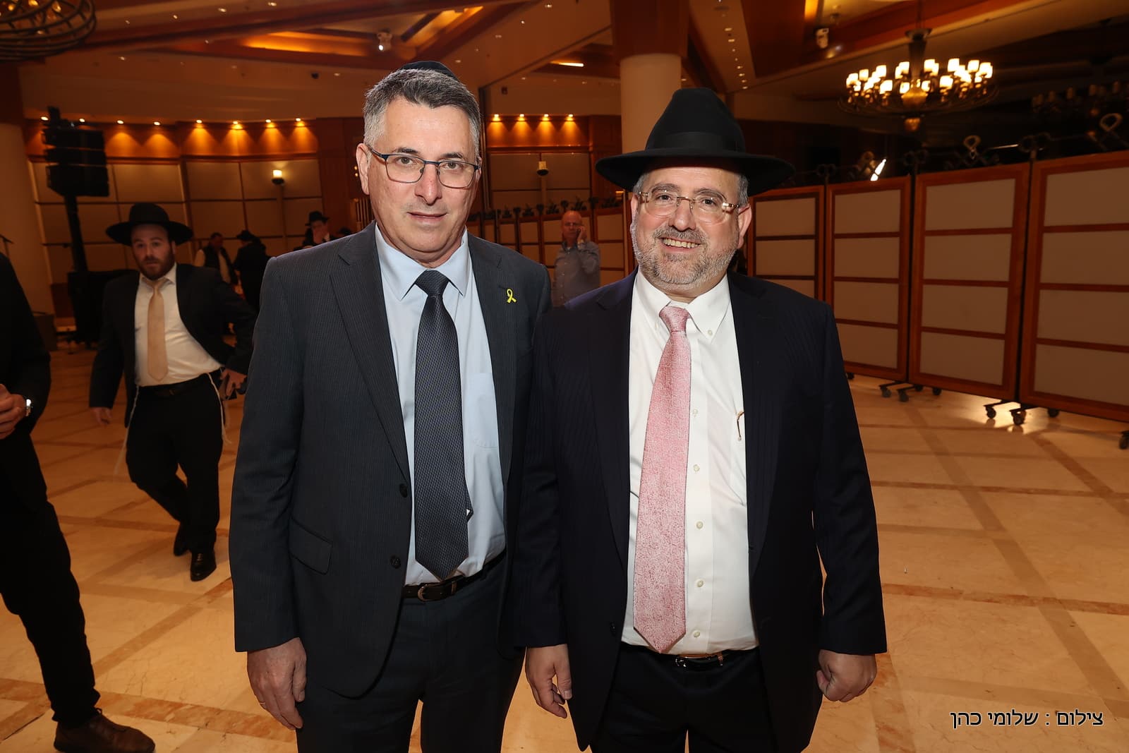 הרב של 'אסם' השיא את בנו - כולם עלו לאחל מזל טוב