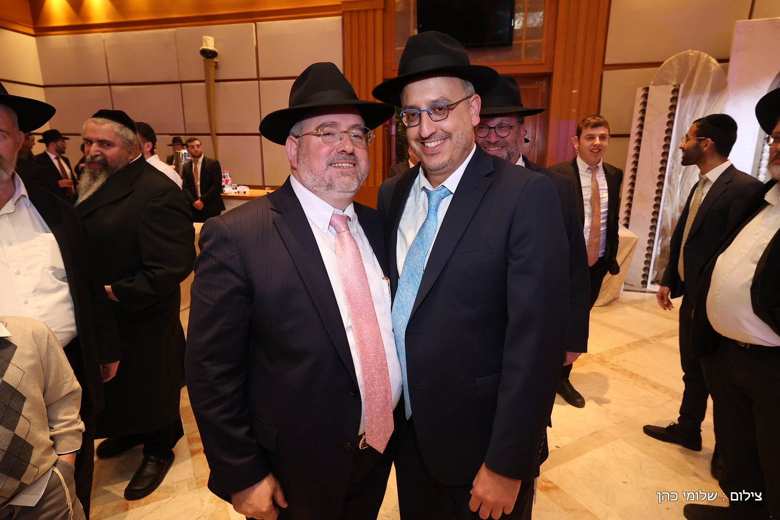 הרב של 'אסם' השיא את בנו - כולם עלו לאחל מזל טוב