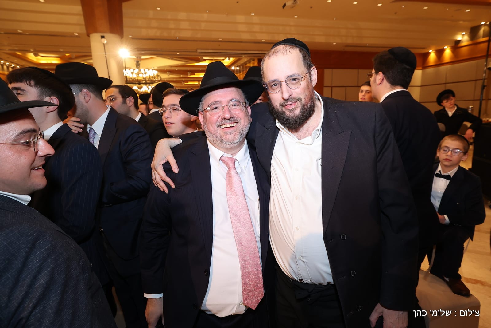 הרב של 'אסם' השיא את בנו - כולם עלו לאחל מזל טוב