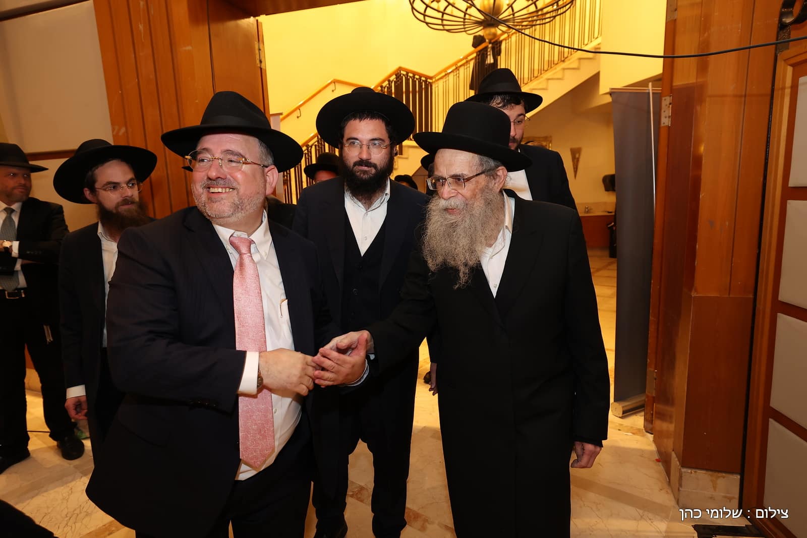 הרב של 'אסם' השיא את בנו - כולם עלו לאחל מזל טוב