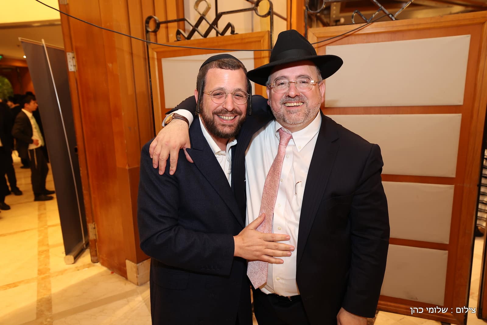 הרב של 'אסם' השיא את בנו - כולם עלו לאחל מזל טוב