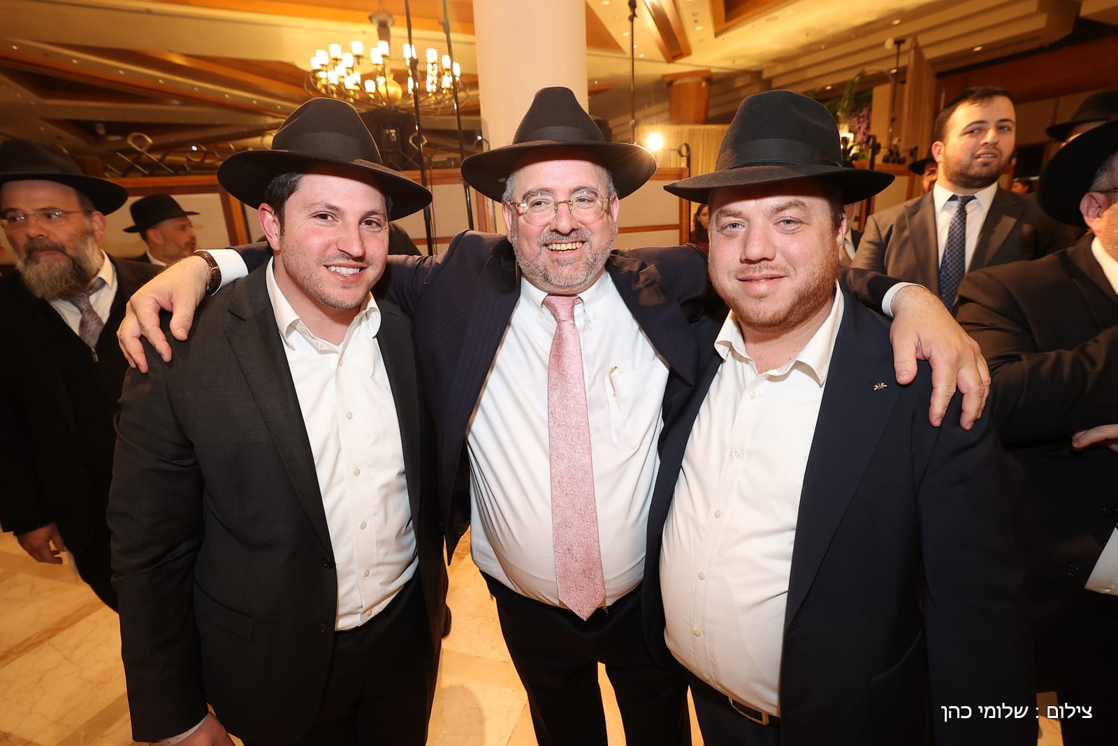 הרב של 'אסם' השיא את בנו - כולם עלו לאחל מזל טוב