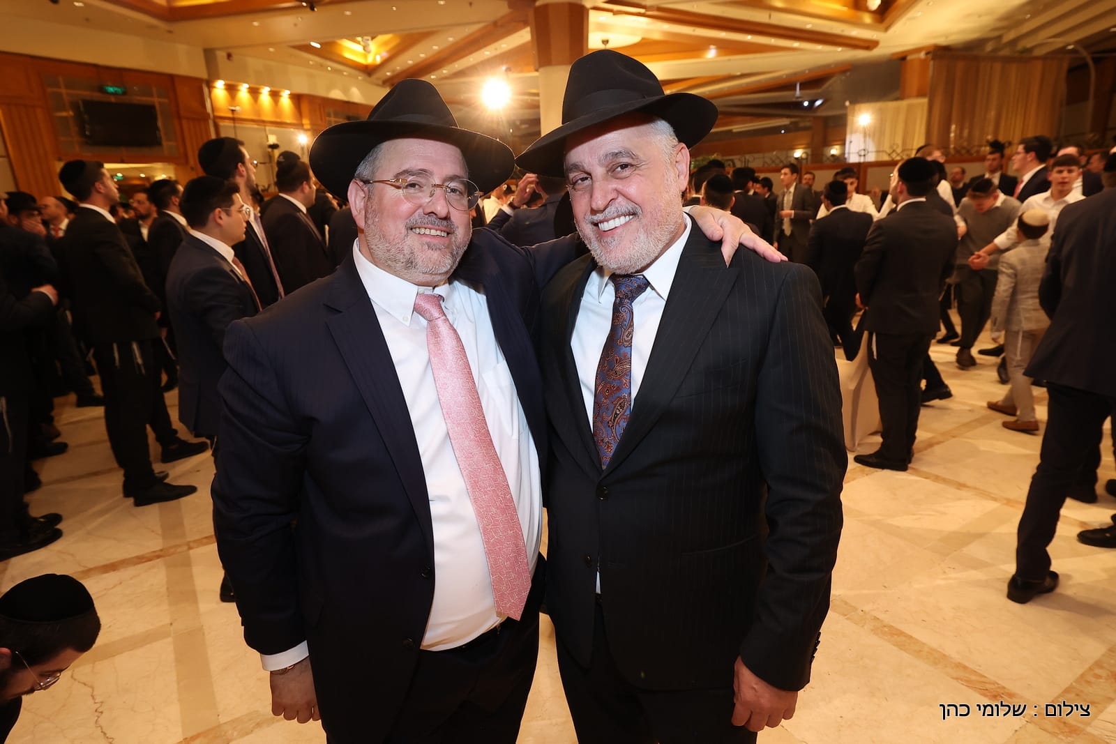 הרב של 'אסם' השיא את בנו - כולם עלו לאחל מזל טוב