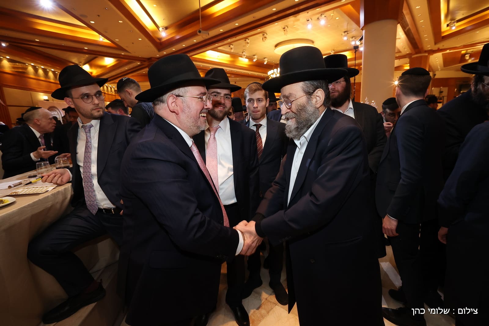 הרב של 'אסם' השיא את בנו - כולם עלו לאחל מזל טוב