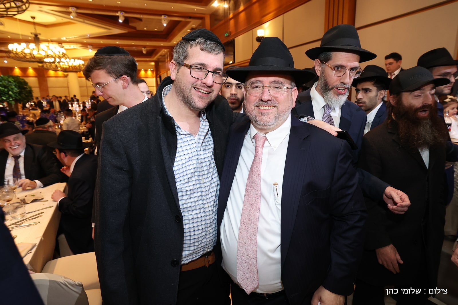 הרב של 'אסם' השיא את בנו - כולם עלו לאחל מזל טוב