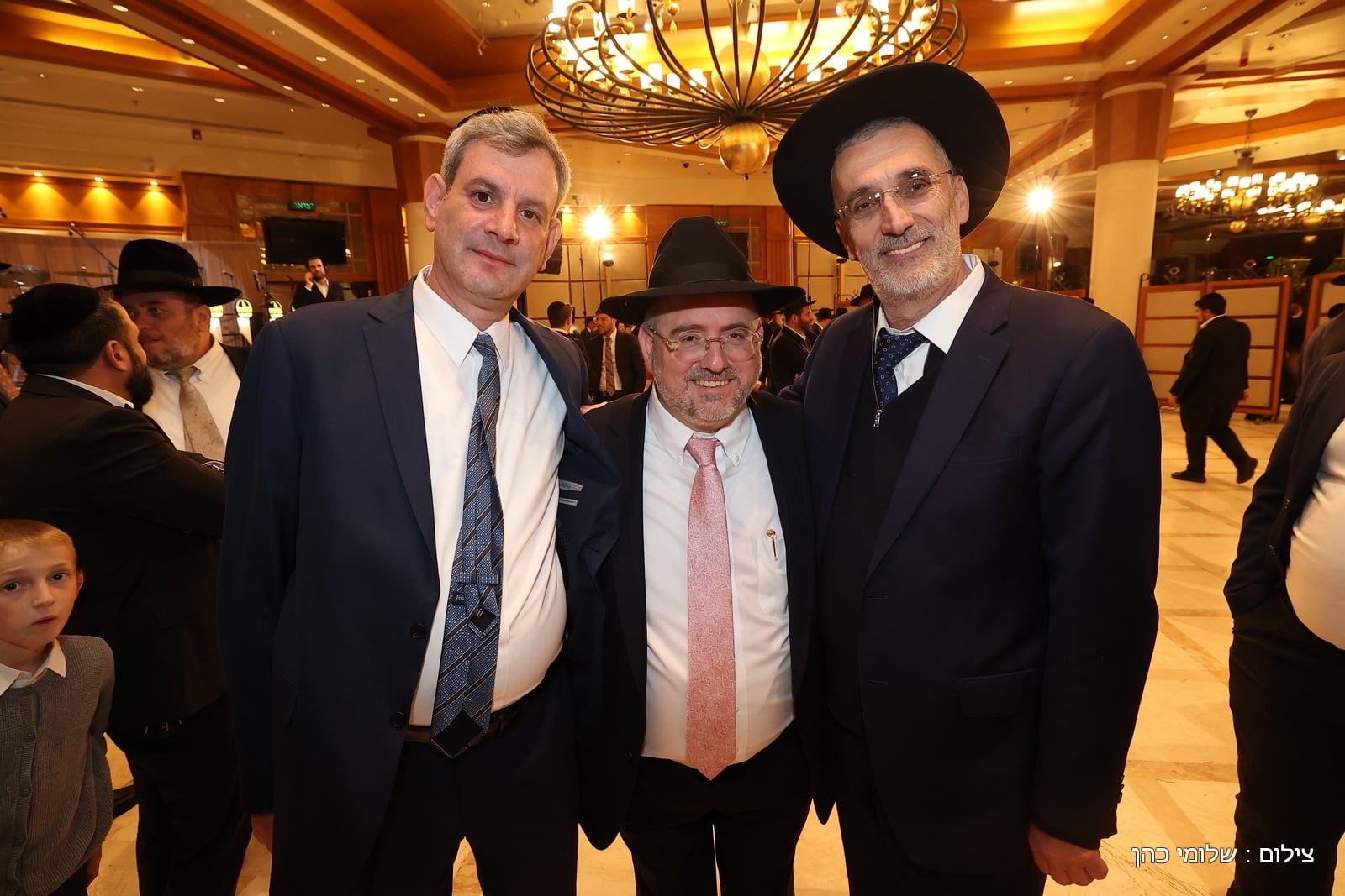 הרב של 'אסם' השיא את בנו - כולם עלו לאחל מזל טוב