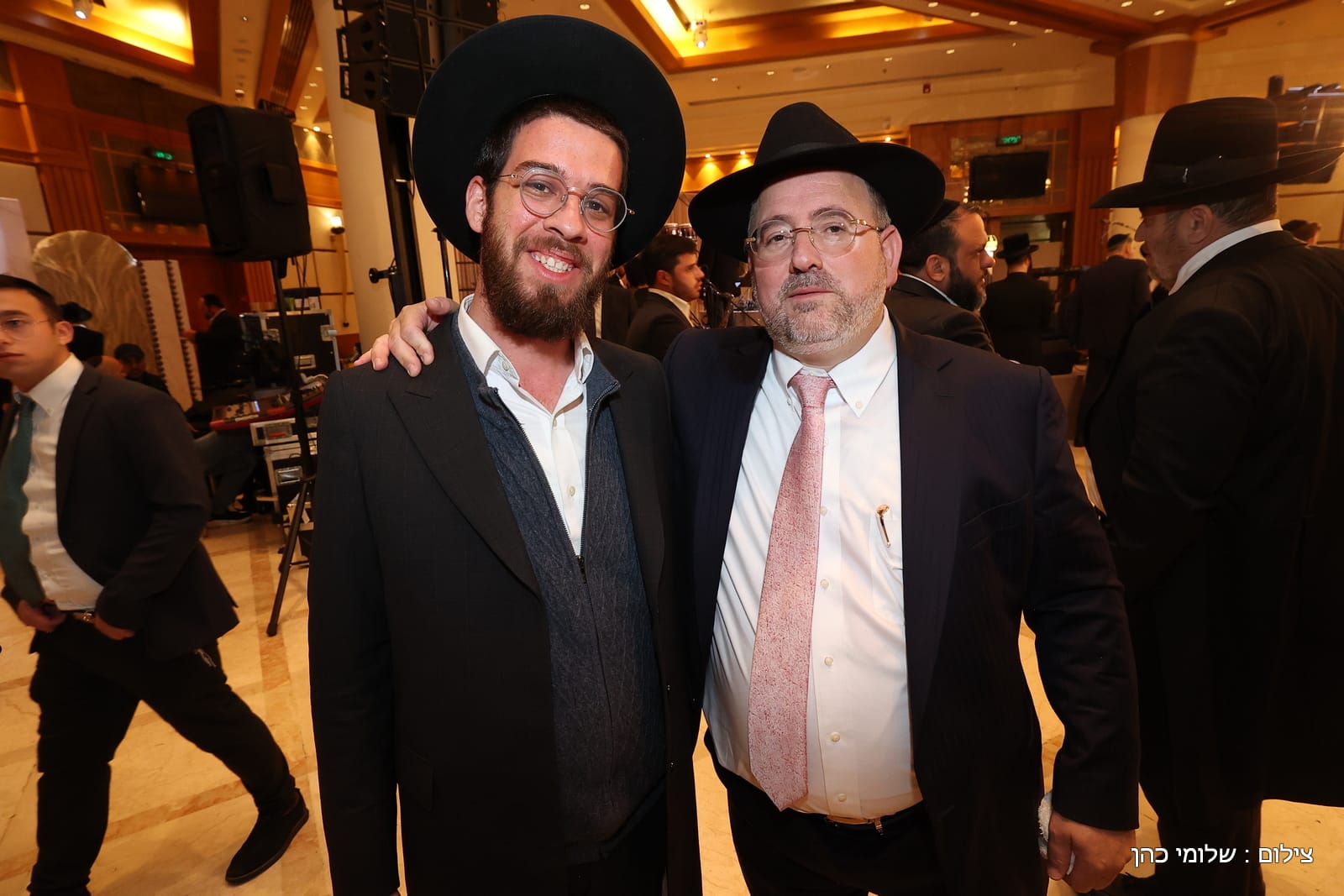 הרב של 'אסם' השיא את בנו - כולם עלו לאחל מזל טוב