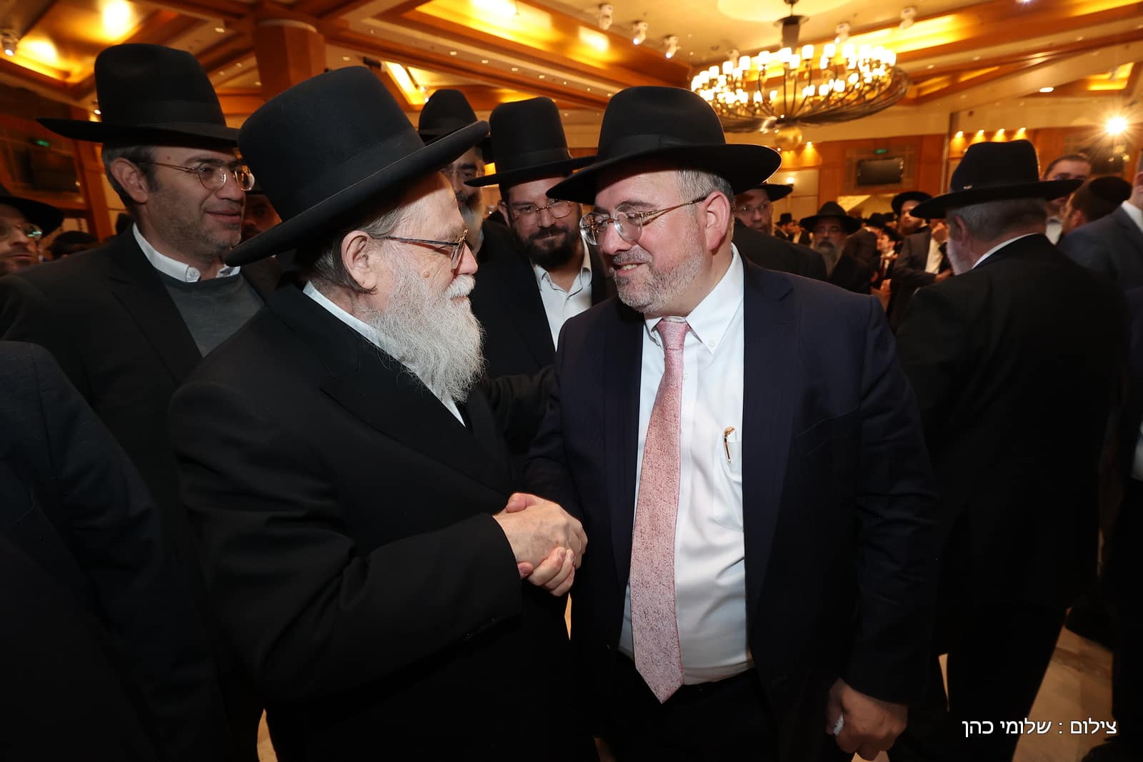 הרב של 'אסם' השיא את בנו - כולם עלו לאחל מזל טוב