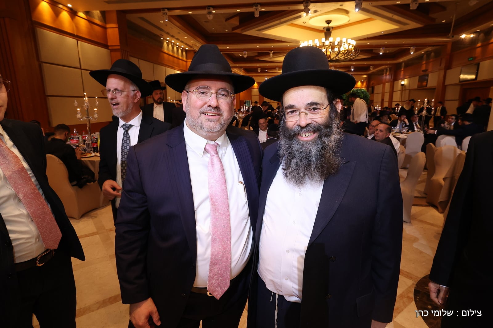 הרב של 'אסם' השיא את בנו - כולם עלו לאחל מזל טוב