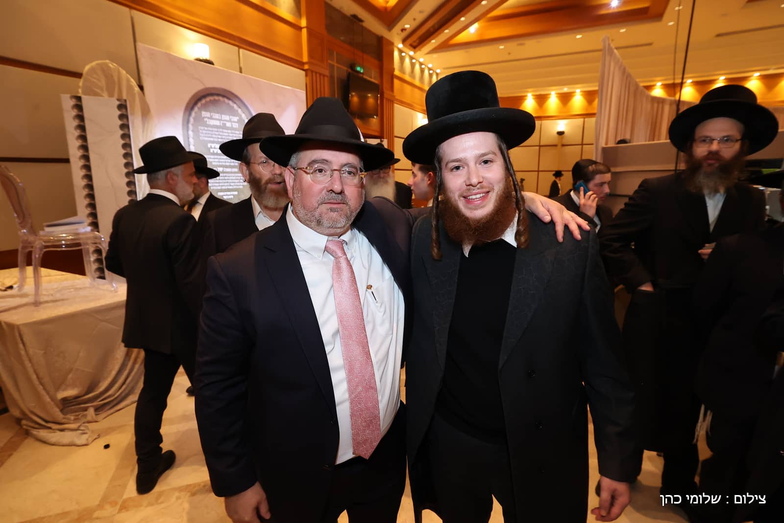 הרב של 'אסם' השיא את בנו - כולם עלו לאחל מזל טוב
