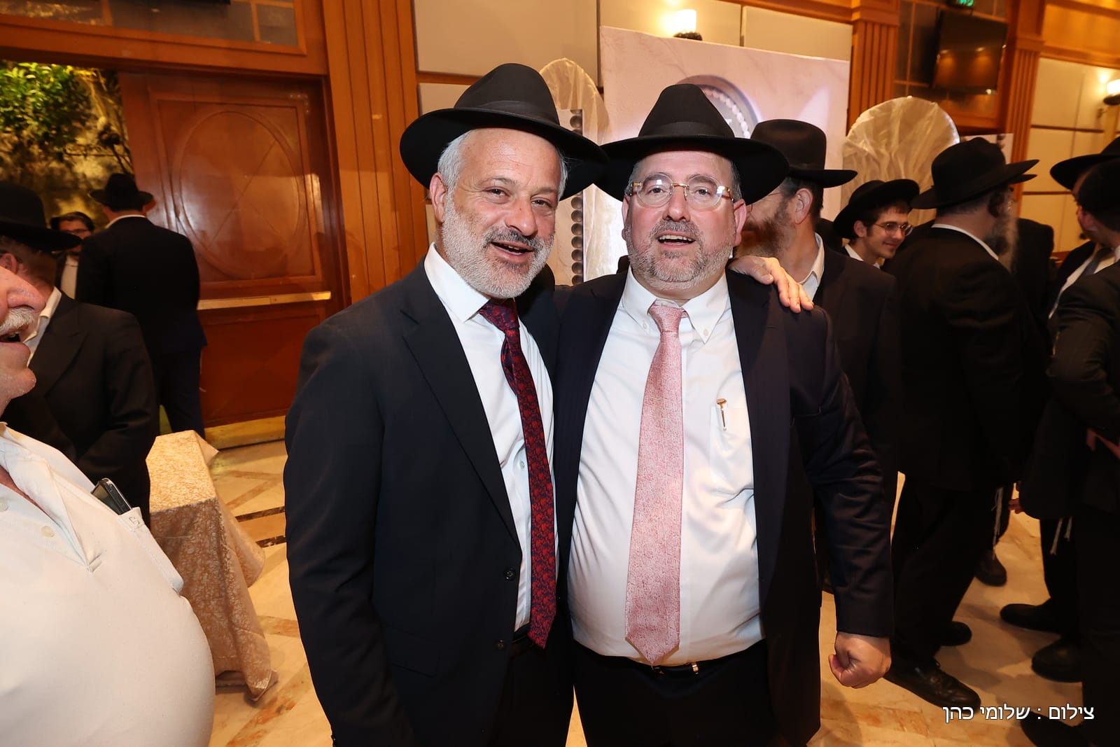 הרב של 'אסם' השיא את בנו - כולם עלו לאחל מזל טוב