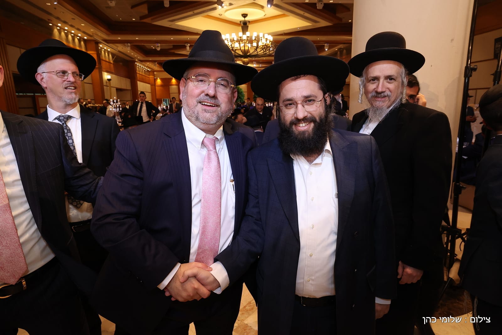 הרב של 'אסם' השיא את בנו - כולם עלו לאחל מזל טוב