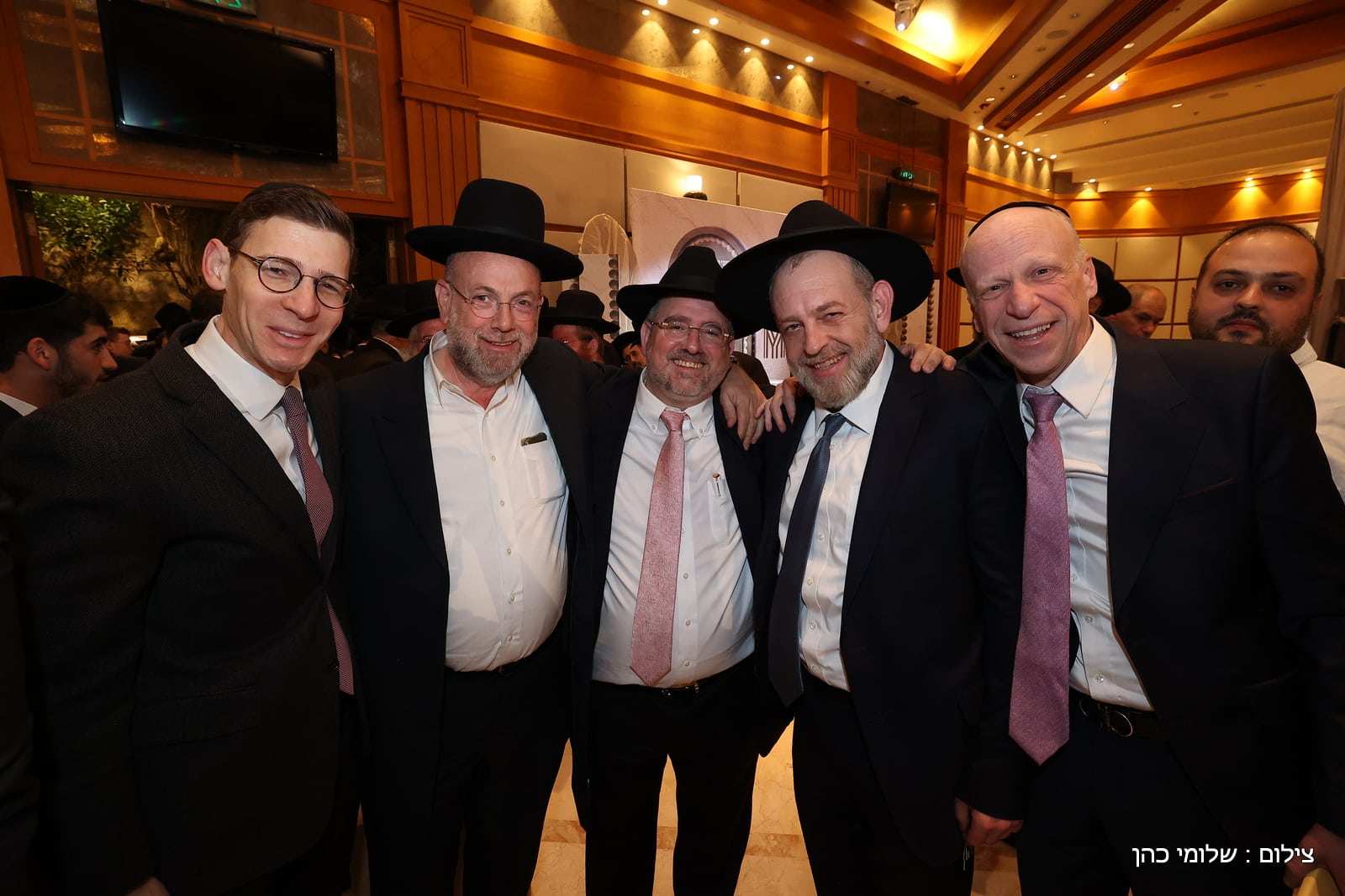 הרב של 'אסם' השיא את בנו - כולם עלו לאחל מזל טוב