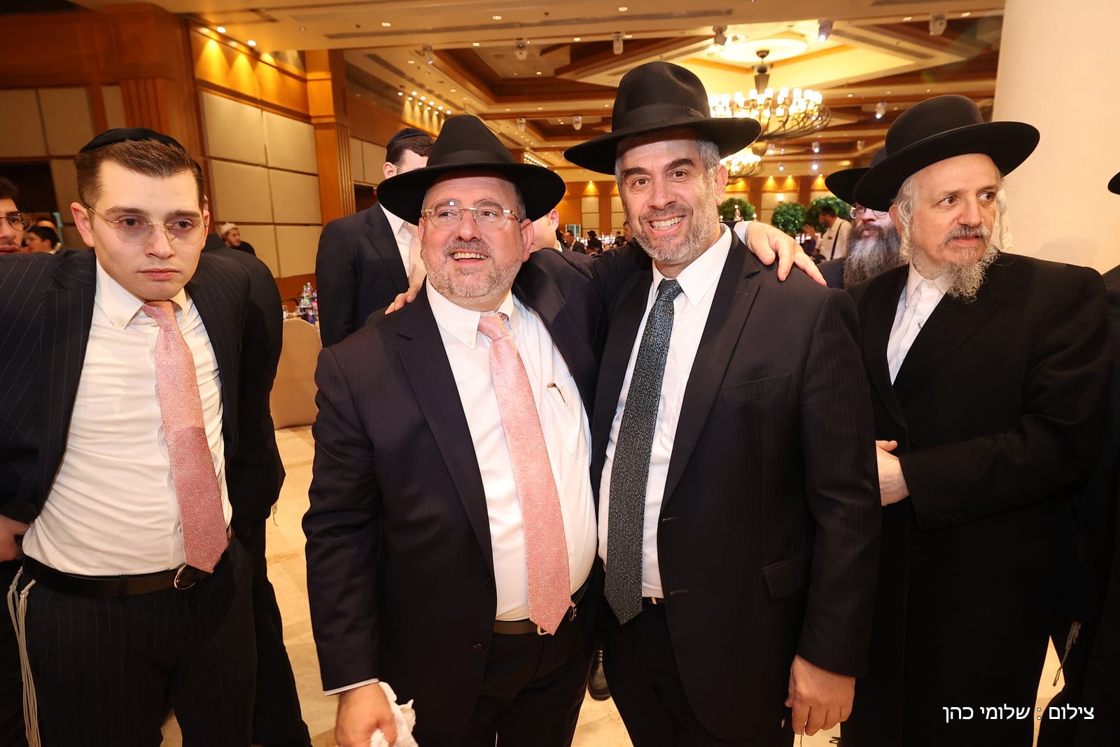 הרב של 'אסם' השיא את בנו - כולם עלו לאחל מזל טוב