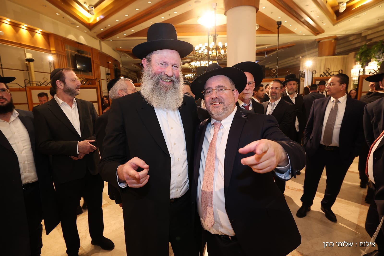 הרב של 'אסם' השיא את בנו - כולם עלו לאחל מזל טוב