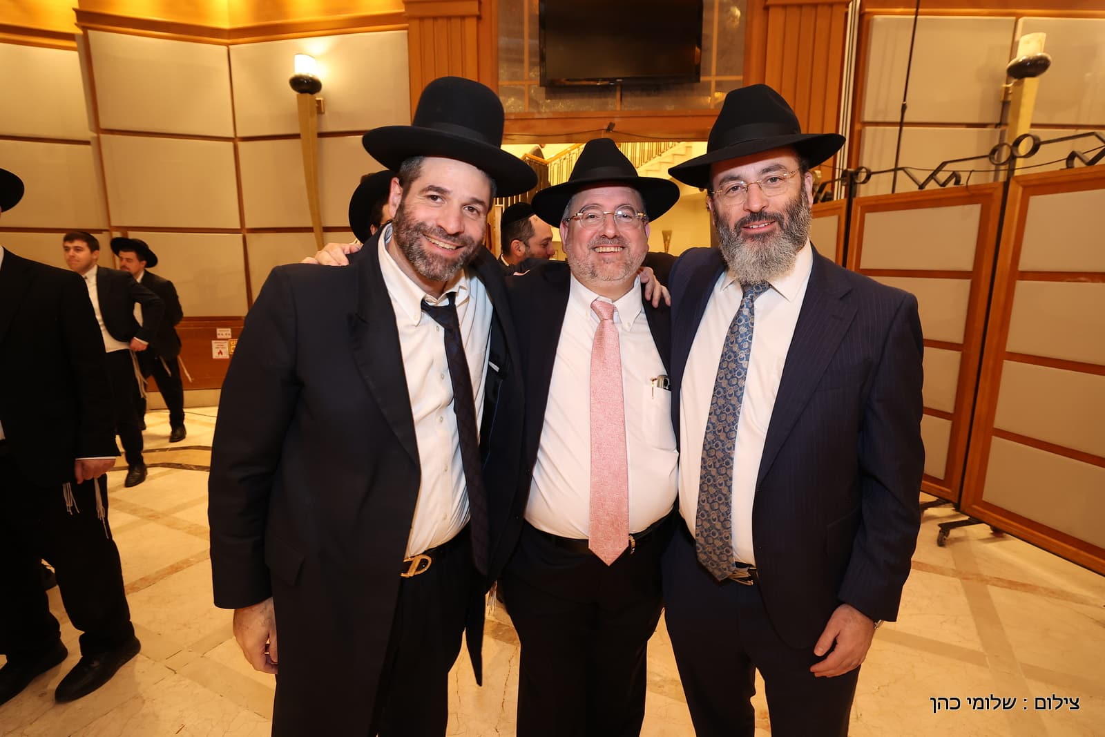 הרב של 'אסם' השיא את בנו - כולם עלו לאחל מזל טוב