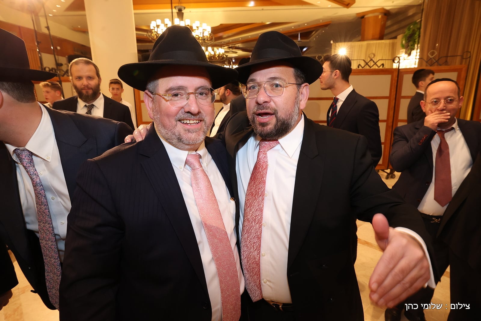 הרב של 'אסם' השיא את בנו - כולם עלו לאחל מזל טוב