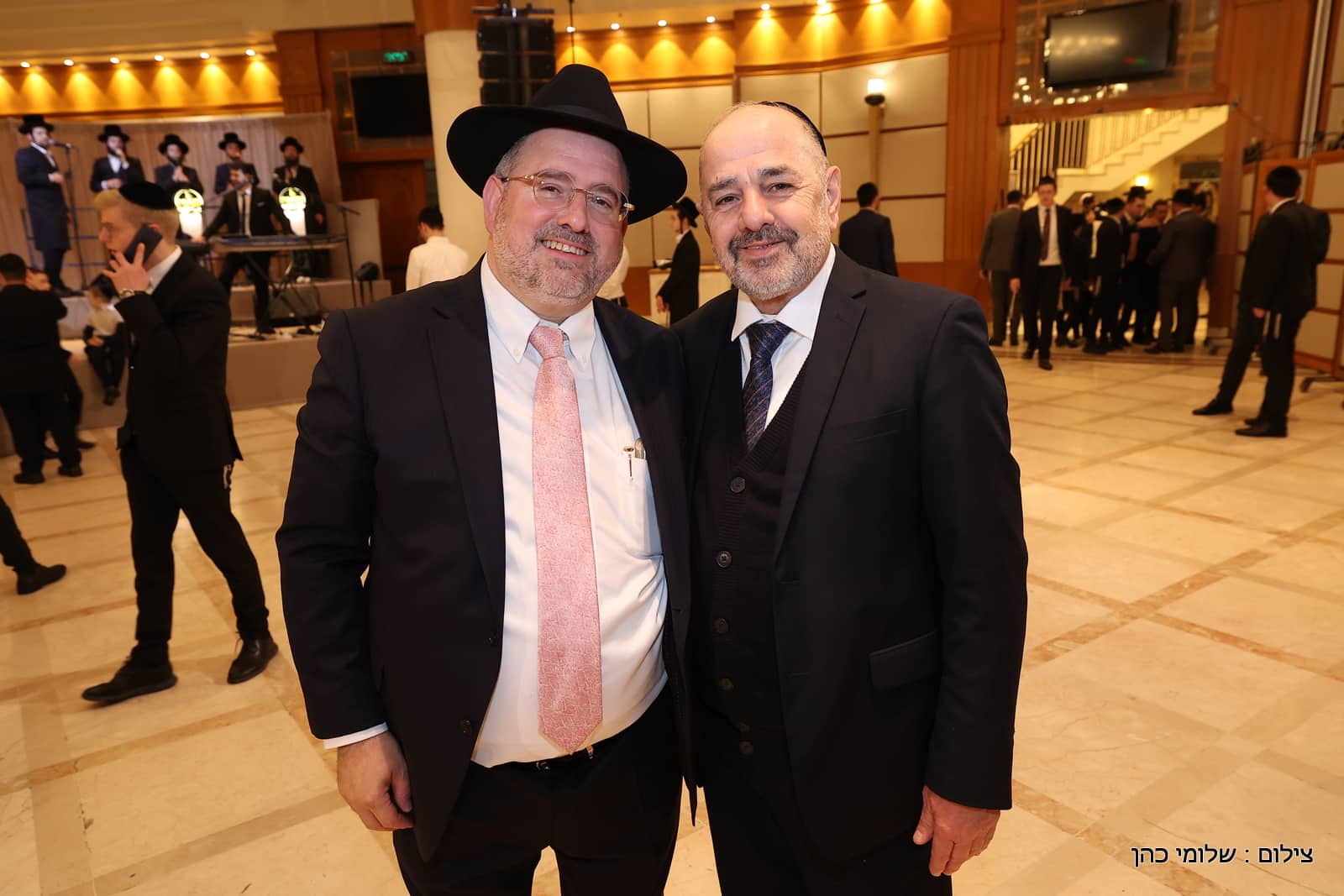 הרב של 'אסם' השיא את בנו - כולם עלו לאחל מזל טוב