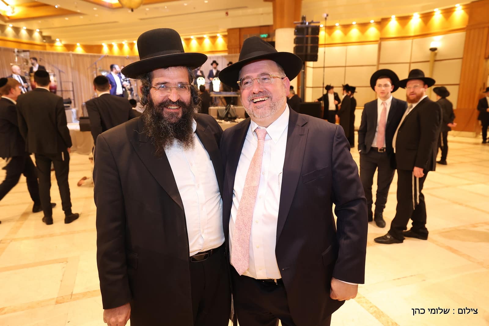 הרב של 'אסם' השיא את בנו - כולם עלו לאחל מזל טוב