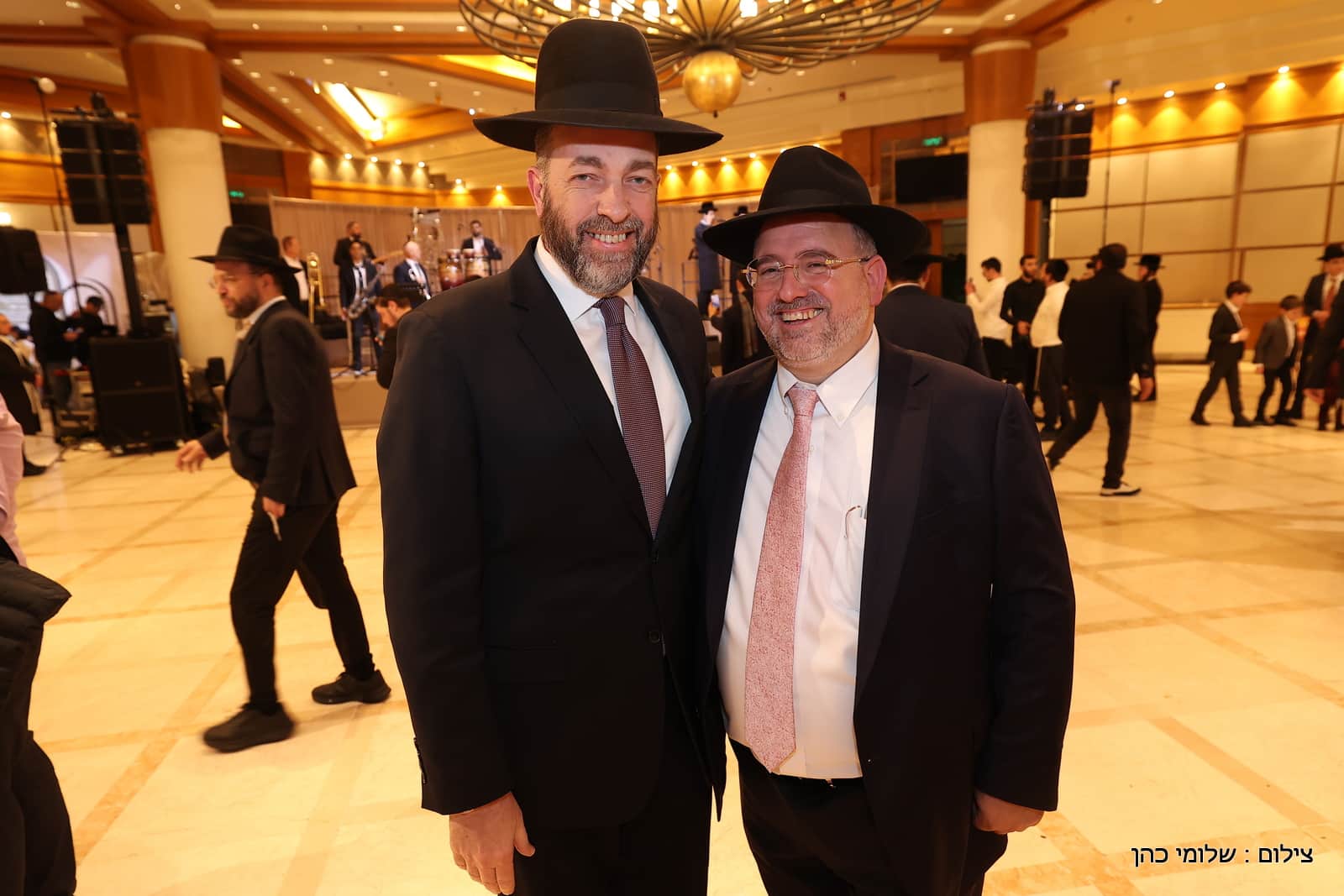 הרב של 'אסם' השיא את בנו - כולם עלו לאחל מזל טוב