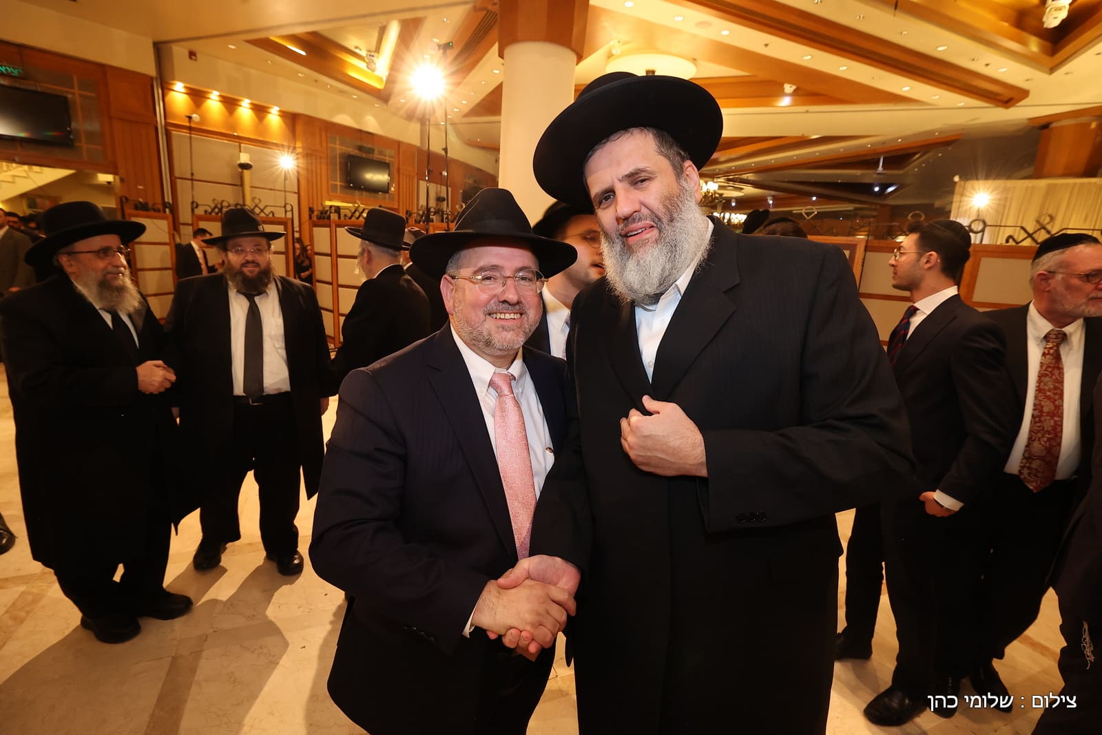 הרב של 'אסם' השיא את בנו - כולם עלו לאחל מזל טוב