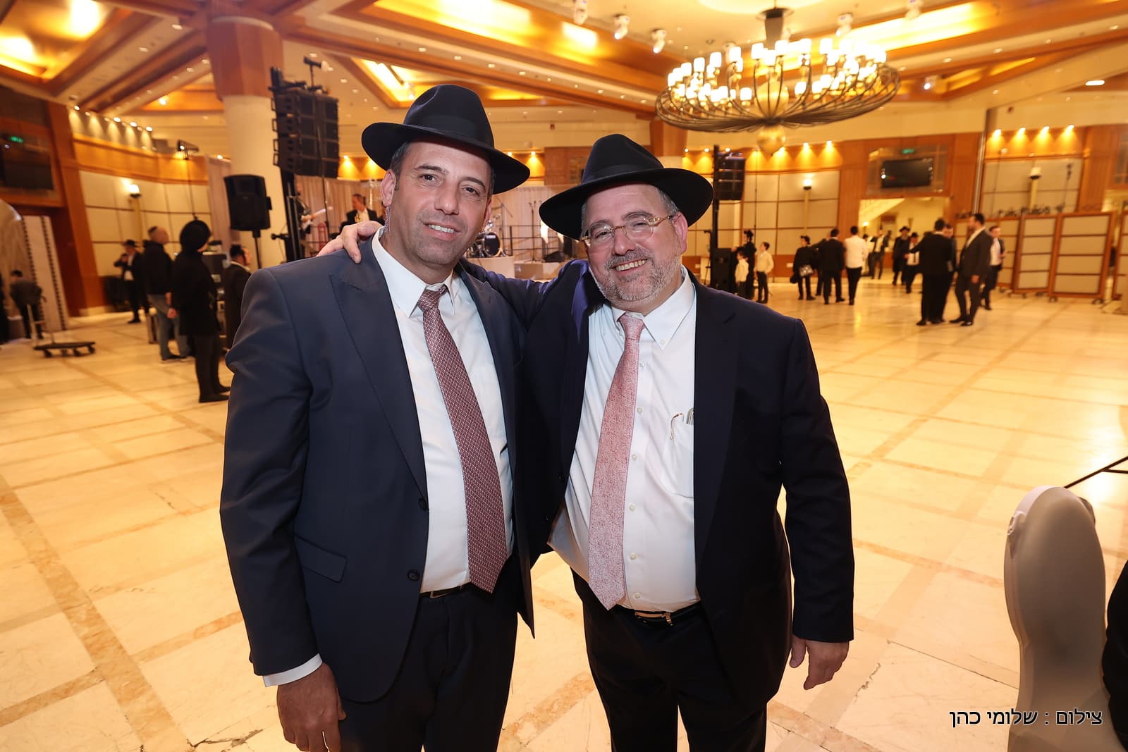 הרב של 'אסם' השיא את בנו - כולם עלו לאחל מזל טוב