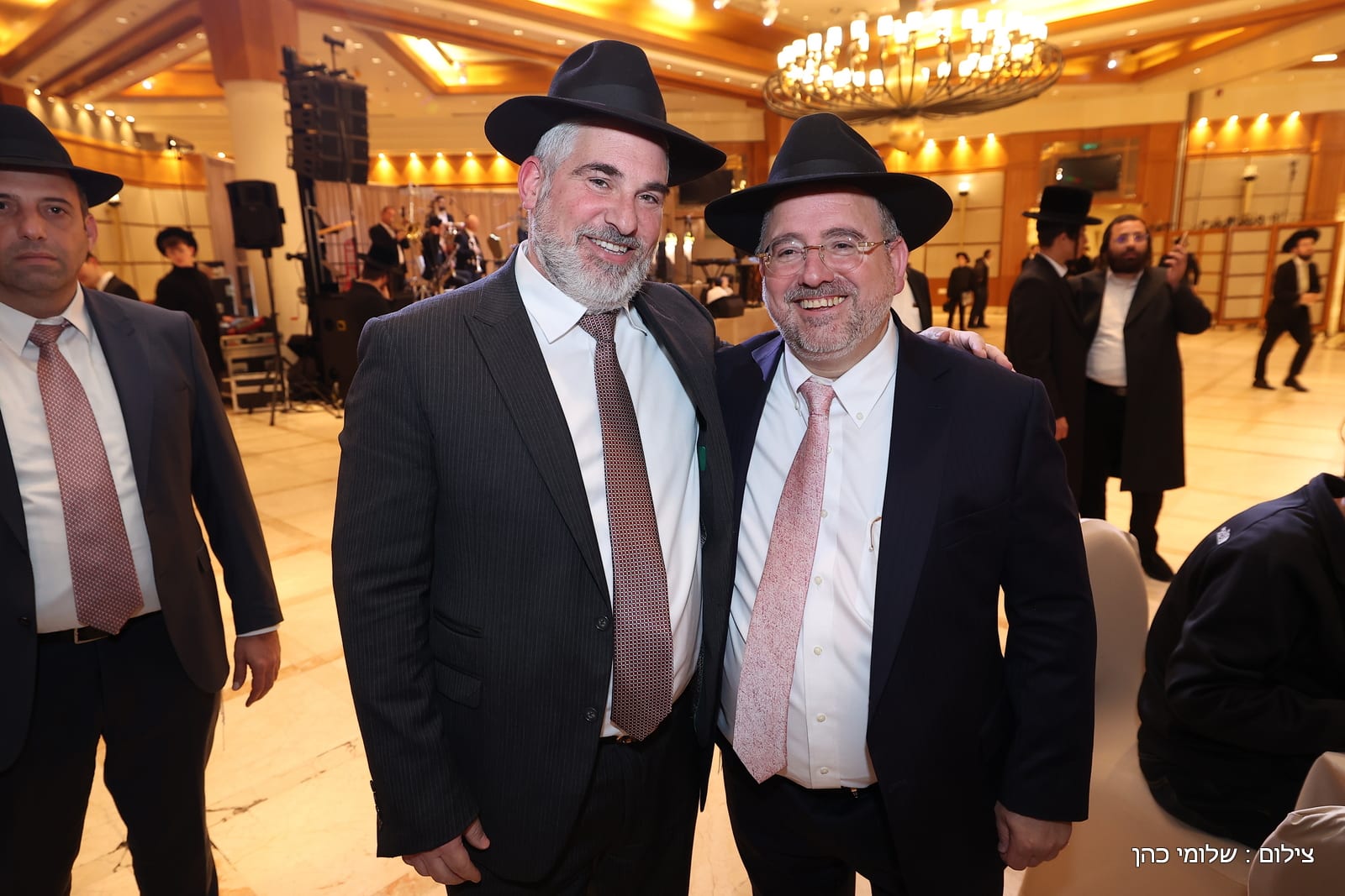 הרב של 'אסם' השיא את בנו - כולם עלו לאחל מזל טוב