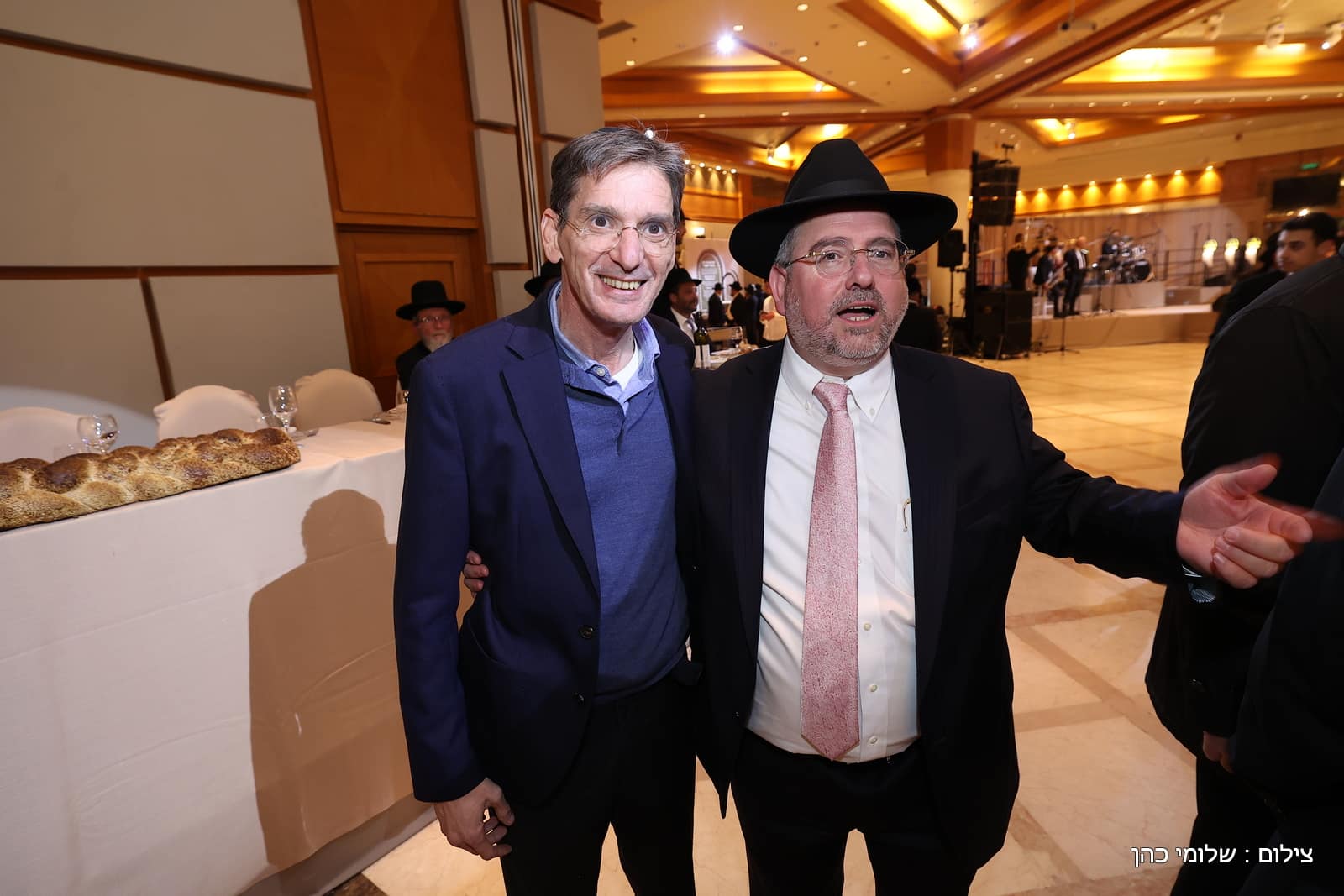 הרב של 'אסם' השיא את בנו - כולם עלו לאחל מזל טוב