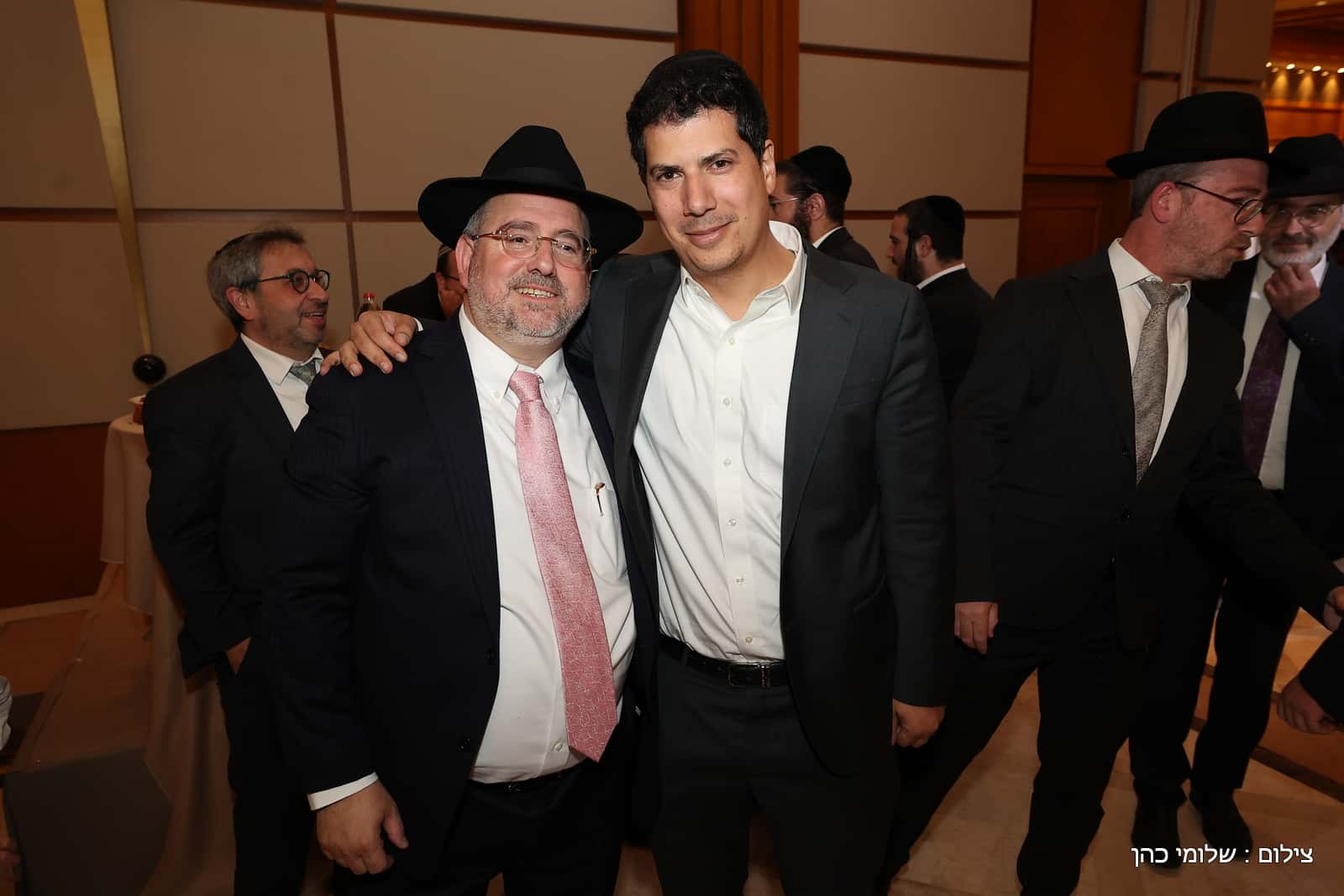 הרב של 'אסם' השיא את בנו - כולם עלו לאחל מזל טוב