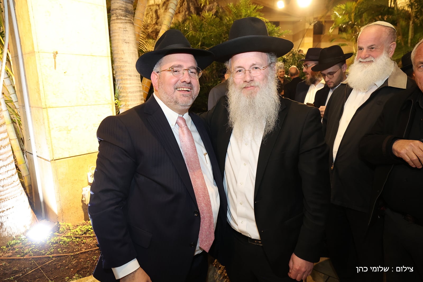 הרב של 'אסם' השיא את בנו - כולם עלו לאחל מזל טוב