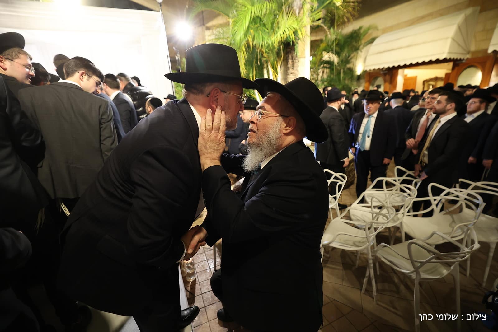 הרב של 'אסם' השיא את בנו - כולם עלו לאחל מזל טוב