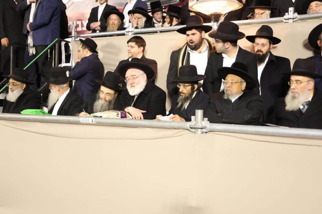 מפגן כוח אדיר בירושלים: רבבות בעצרת נגד גיוס לומדי התורה מפגן כוח אדיר בירושלים: רבבות בעצרת נגד גיוס לומדי התורה