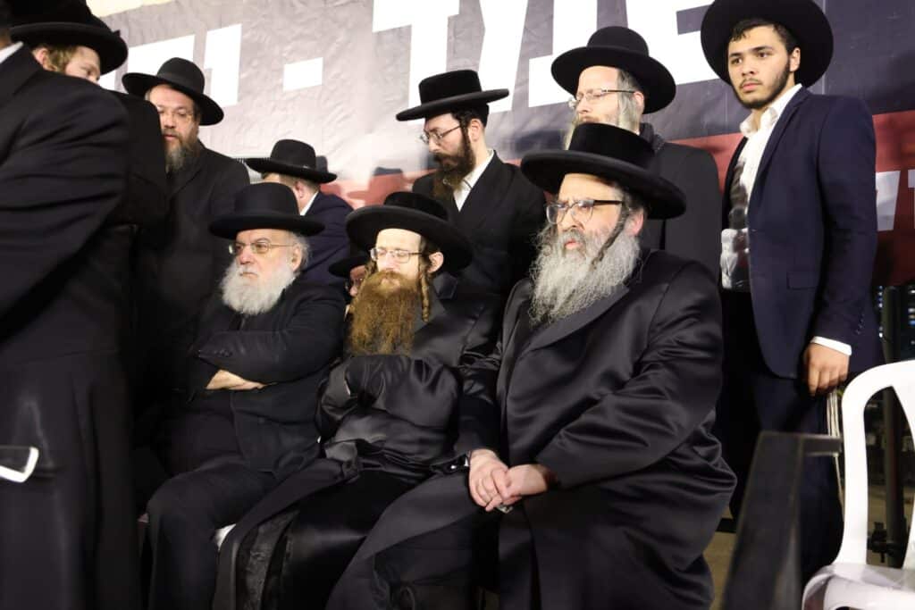 מפגן כוח אדיר בירושלים: רבבות בעצרת נגד גיוס לומדי התורה מפגן כוח אדיר בירושלים: רבבות בעצרת נגד גיוס לומדי התורה