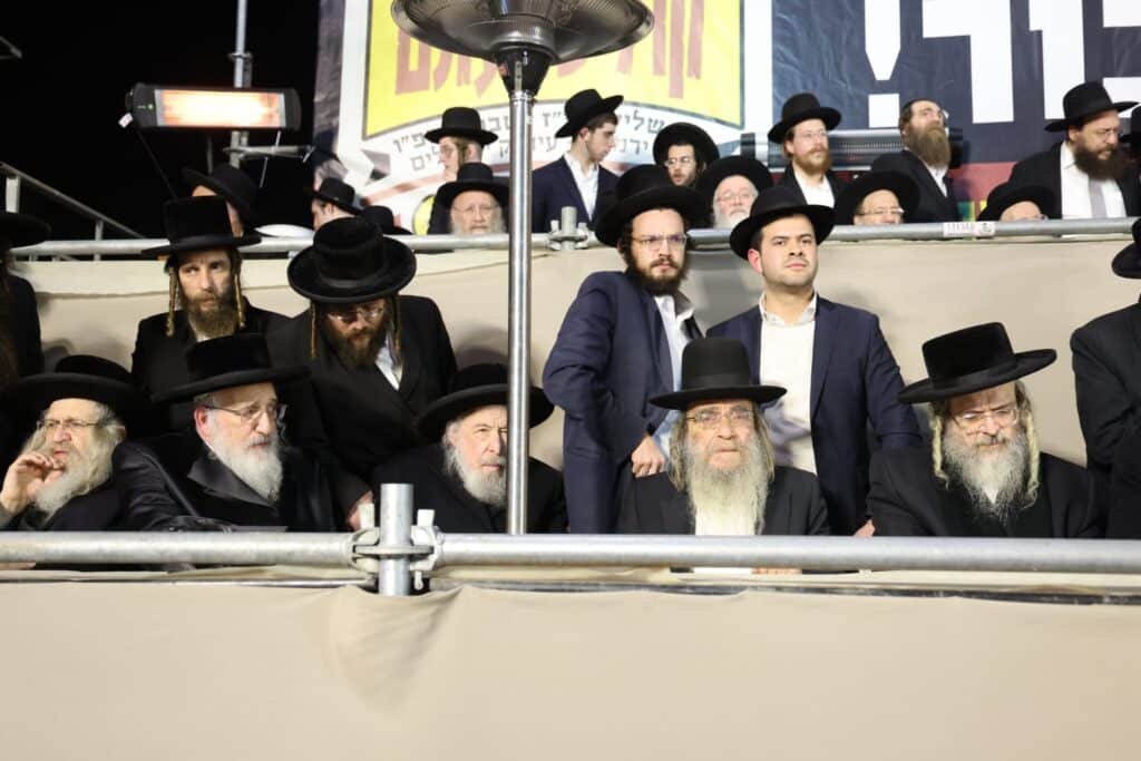 מפגן כוח אדיר בירושלים: רבבות בעצרת נגד גיוס לומדי התורה מפגן כוח אדיר בירושלים: רבבות בעצרת נגד גיוס לומדי התורה