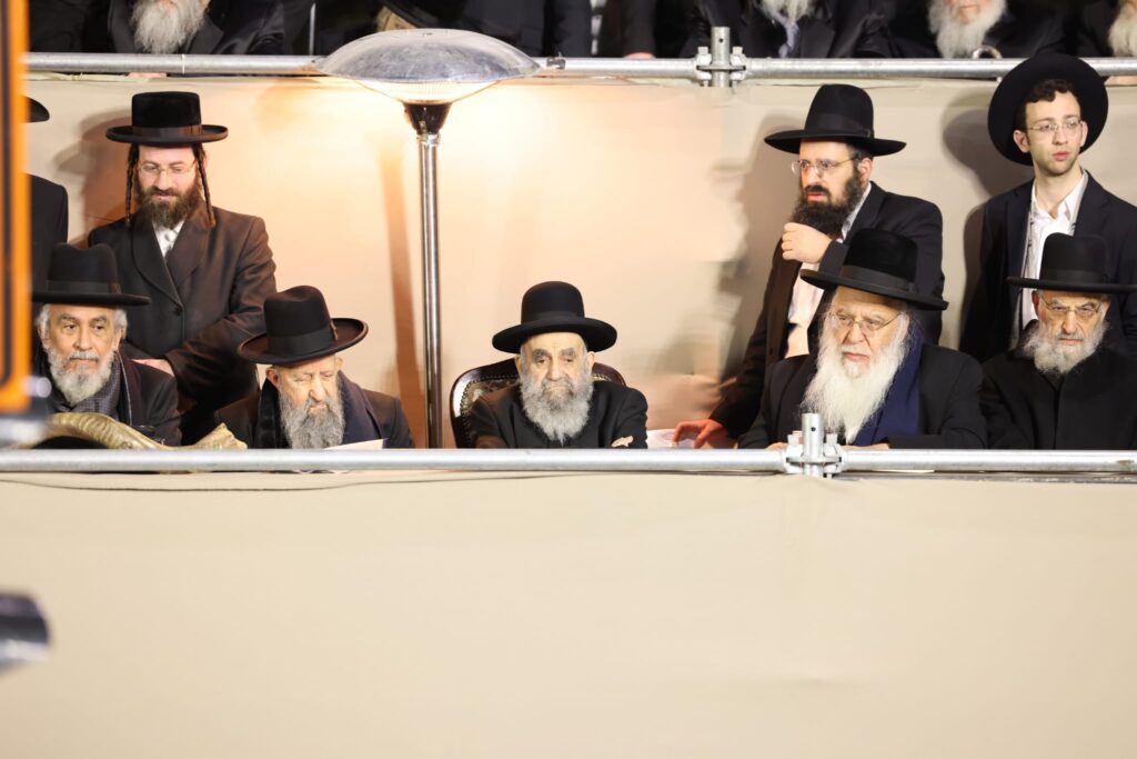 מפגן כוח אדיר בירושלים: רבבות בעצרת נגד גיוס לומדי התורה מפגן כוח אדיר בירושלים: רבבות בעצרת נגד גיוס לומדי התורה