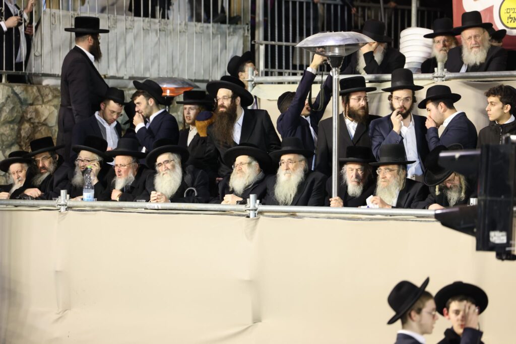 מפגן כוח אדיר בירושלים: רבבות בעצרת נגד גיוס לומדי התורה מפגן כוח אדיר בירושלים: רבבות בעצרת נגד גיוס לומדי התורה