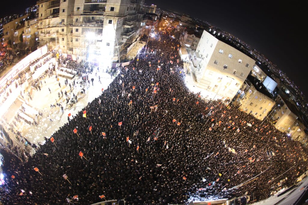 מפגן כוח אדיר בירושלים: רבבות בעצרת נגד גיוס לומדי התורה מפגן כוח אדיר בירושלים: רבבות בעצרת נגד גיוס לומדי התורה