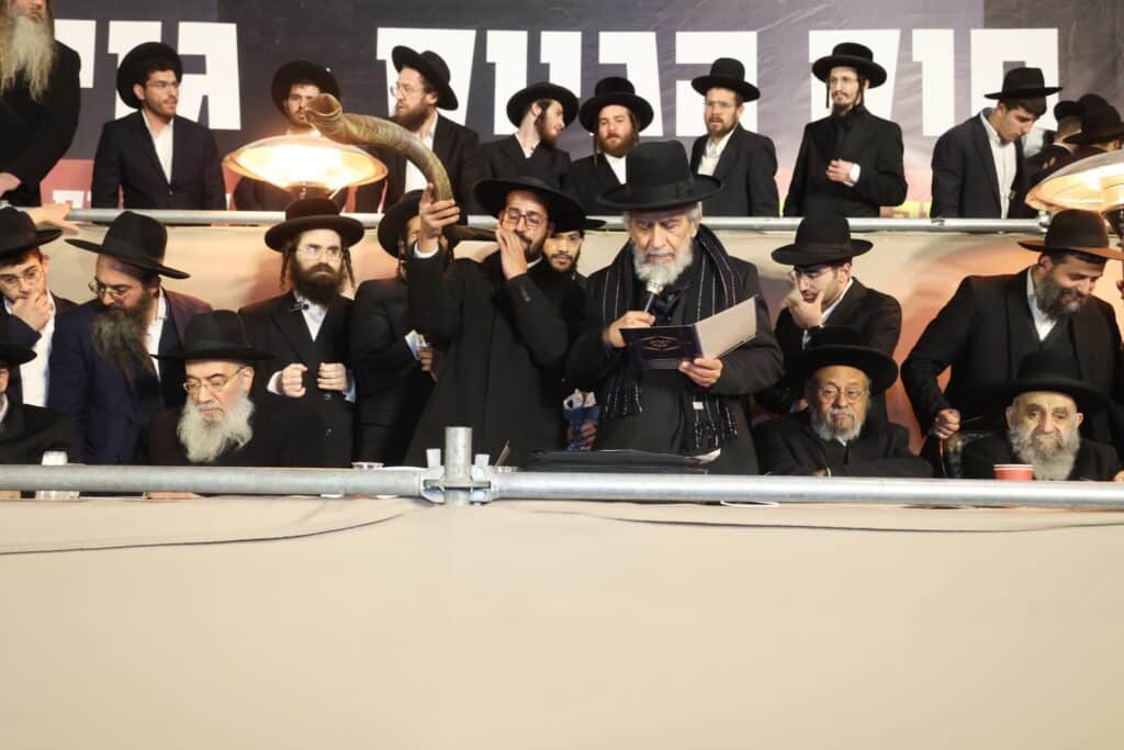 מפגן כוח אדיר בירושלים: רבבות בעצרת נגד גיוס לומדי התורה מפגן כוח אדיר בירושלים: רבבות בעצרת נגד גיוס לומדי התורה