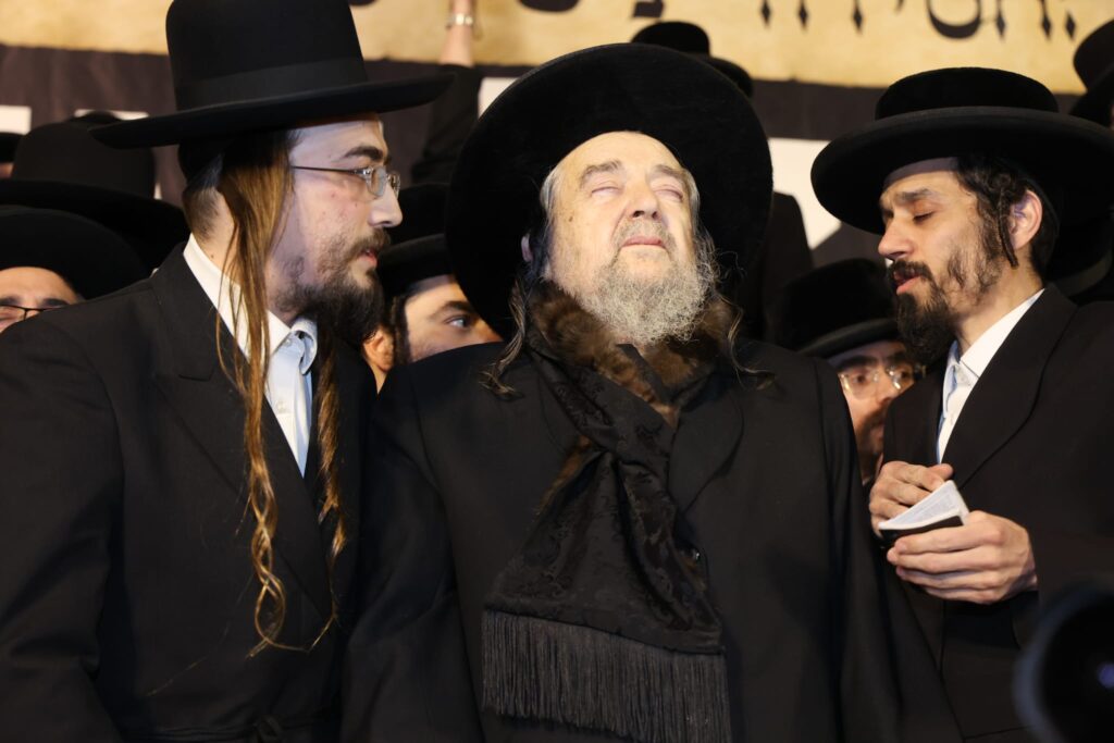 מפגן כוח אדיר בירושלים: רבבות בעצרת נגד גיוס לומדי התורה מפגן כוח אדיר בירושלים: רבבות בעצרת נגד גיוס לומדי התורה