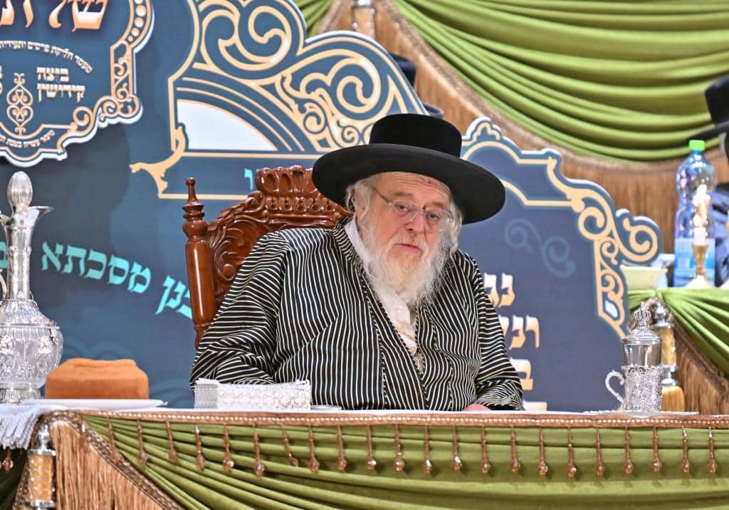 גלריה: מעמד כתרה של תורה למאות בחורי "תולדות אהרן" גלריה: מעמד כתרה של תורה למאות בחורי "תולדות אהרן"