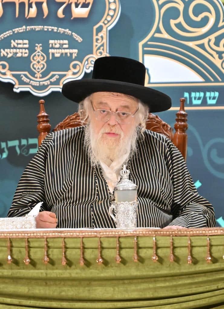 גלריה: מעמד כתרה של תורה למאות בחורי "תולדות אהרן" גלריה: מעמד כתרה של תורה למאות בחורי "תולדות אהרן"