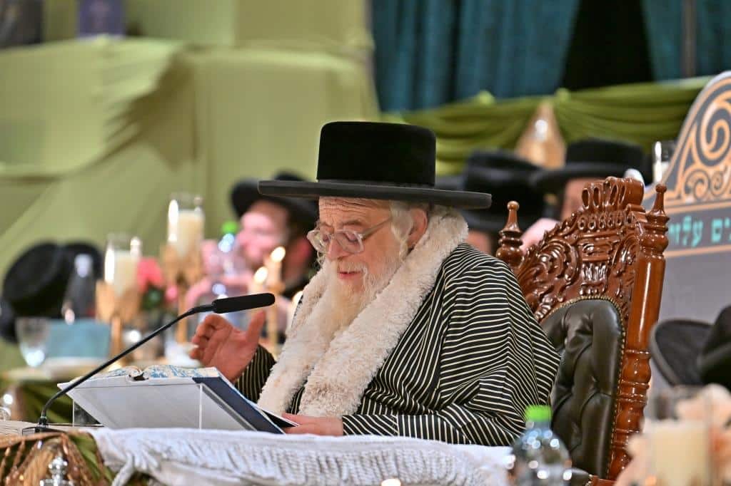 גלריה: מעמד כתרה של תורה למאות בחורי "תולדות אהרן" גלריה: מעמד כתרה של תורה למאות בחורי "תולדות אהרן"