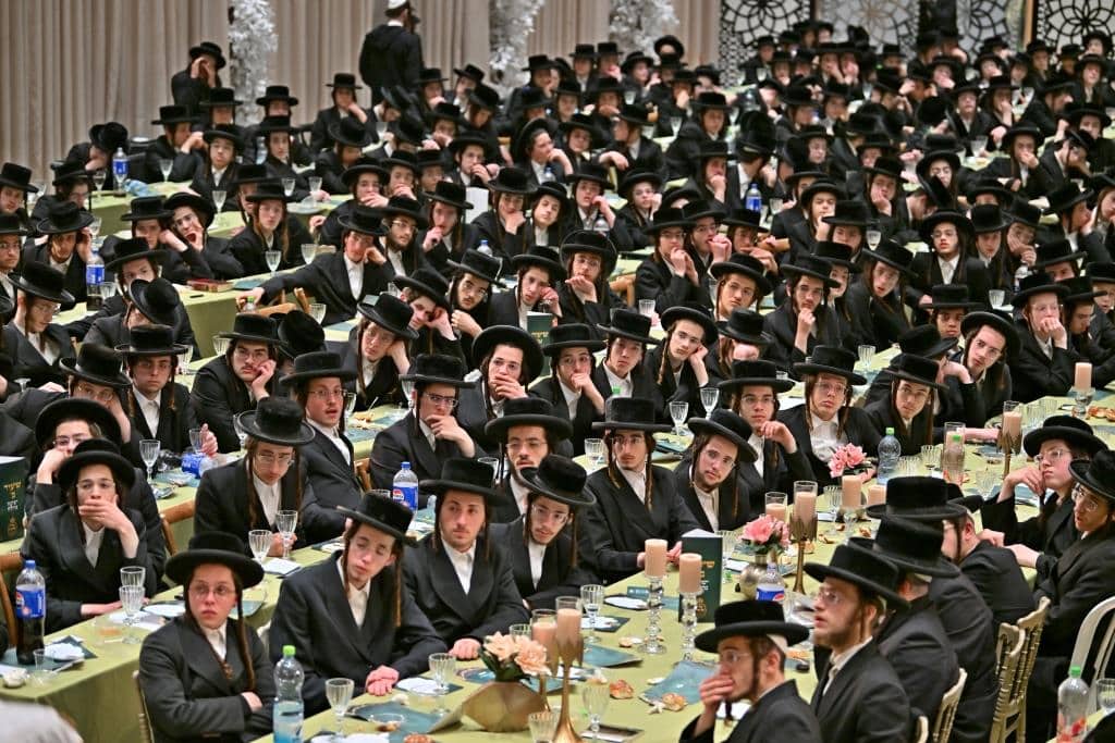 גלריה: מעמד כתרה של תורה למאות בחורי "תולדות אהרן" גלריה: מעמד כתרה של תורה למאות בחורי "תולדות אהרן"