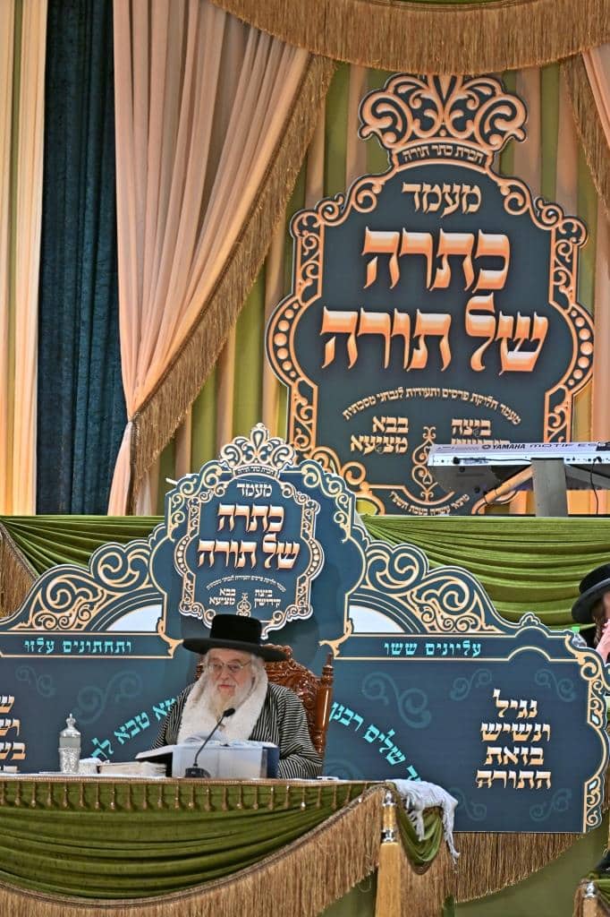 גלריה: מעמד כתרה של תורה למאות בחורי "תולדות אהרן" גלריה: מעמד כתרה של תורה למאות בחורי "תולדות אהרן"